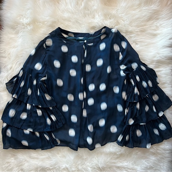 New! CHICO’S Black Label Polka Dot Tier-Sleeve Top - Picture 10 of 14